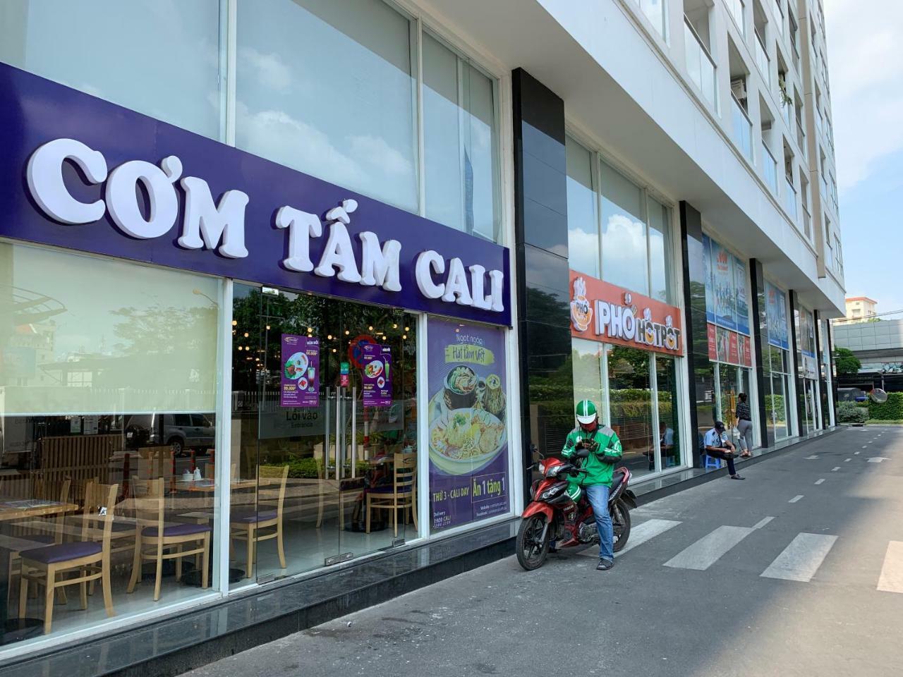 Teddy Apartment At Sky Center Luxury Ho Şi Min Exterior foto